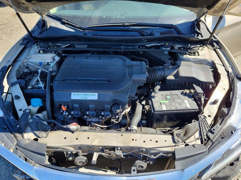 Photo 11 from auction – 2016 HONDA ACCORD with VIN 1HGCR3F89GA020299
