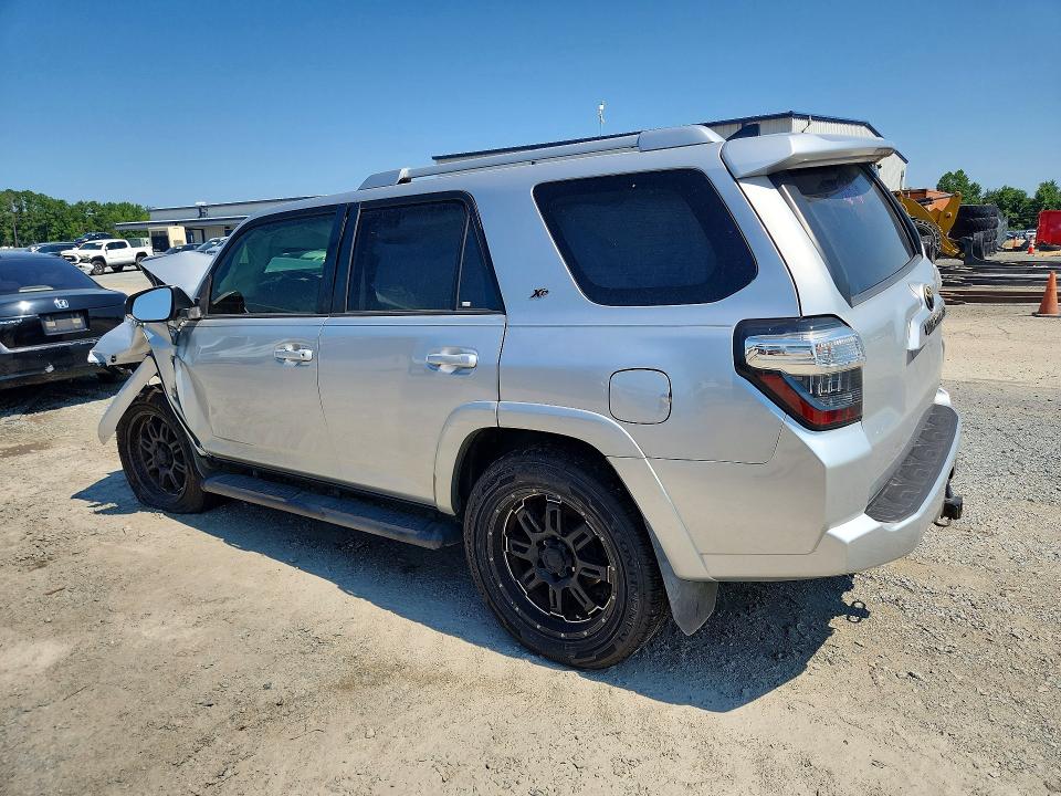 Zdjęcie 2 z aukcji – 2016 TOYOTA 4RUNNER z VIN JTEZU5JR1G5137916