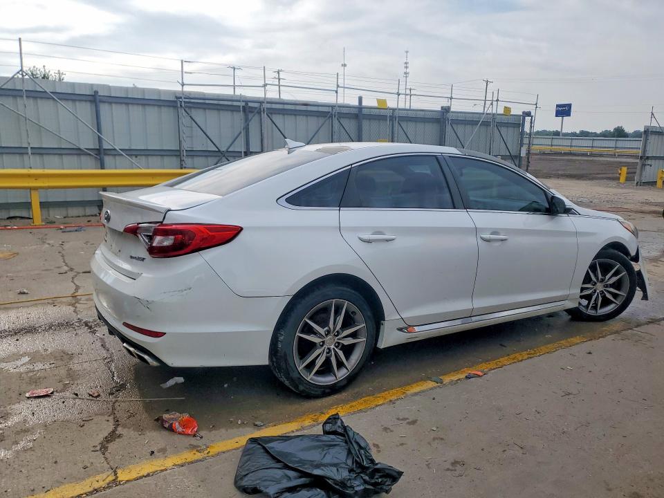 Снимка 3 от търг – 2017 HYUNDAI SONATA с VIN 5NPE34AB3HH480716