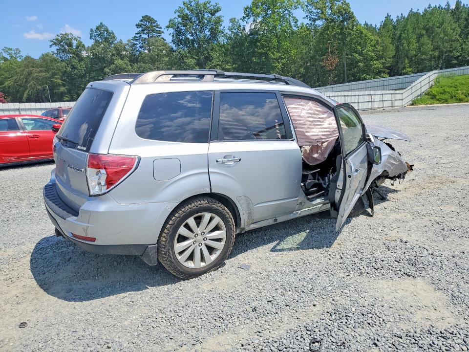 Photo 3 from auction – 2013 SUBARU FORESTER with VIN JF2SHADC0DH443818