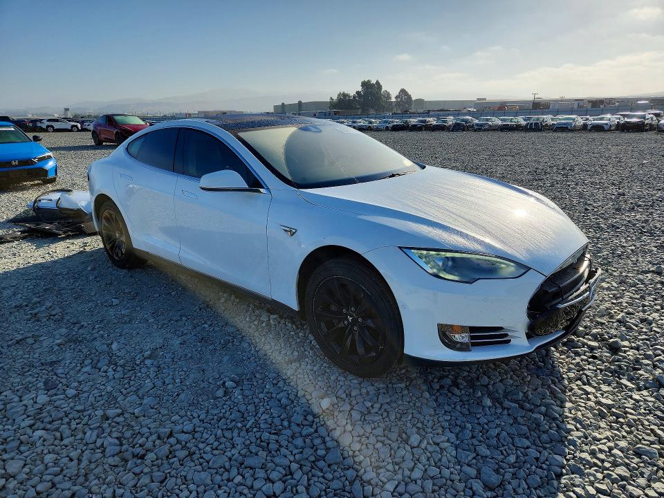 Photo 4 from auction – 2015 TESLA MODEL S with VIN 5YJSA1H26FFP78010