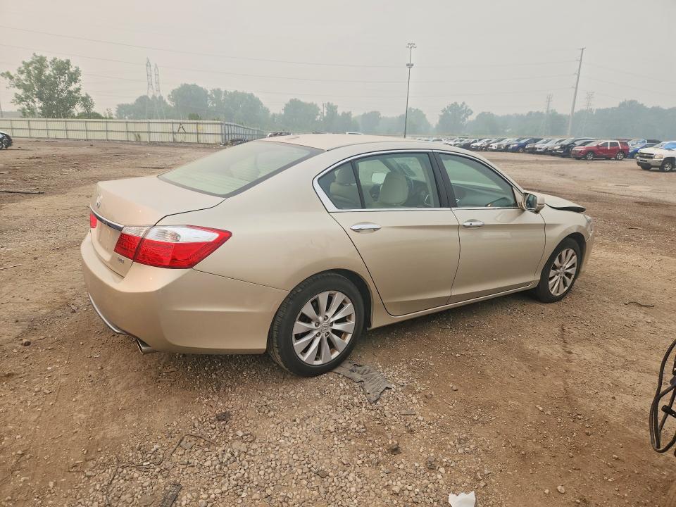 Photo 3 from auction – 2013 HONDA ACCORD with VIN 1HGCR3F80DA020395