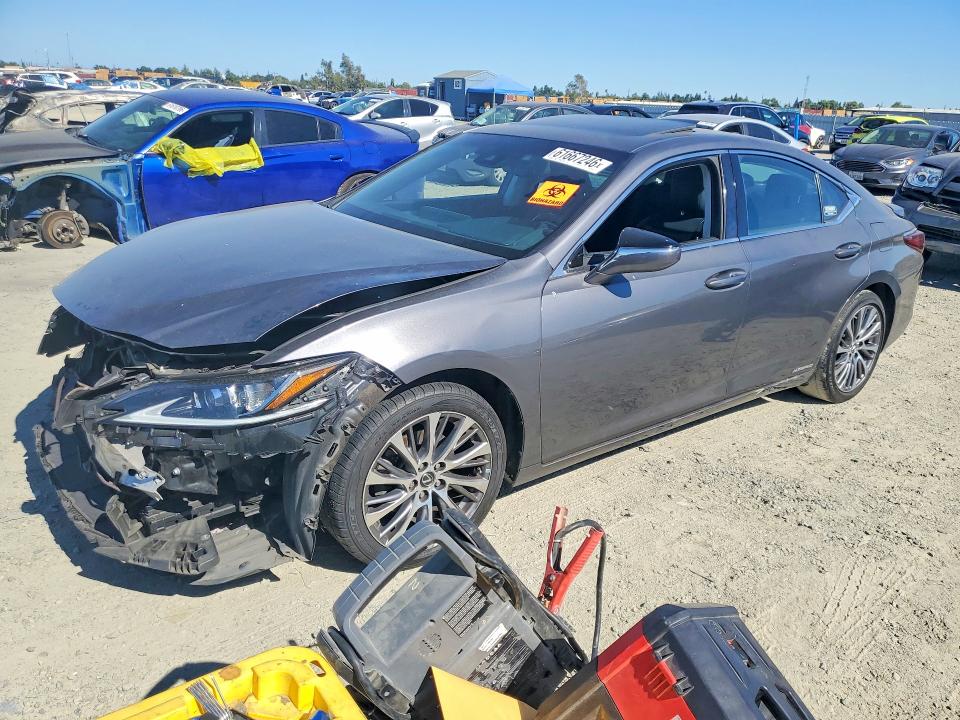 LEXUS ES 2021 z numerem VIN 58ADA1C12MU005888 - Zdjęcie z aukcji