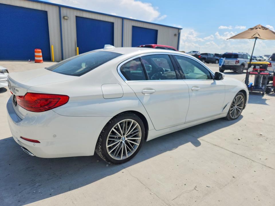 Photo 3 from auction – 2019 BMW 540 with VIN WBAJE5C5XKWE66142