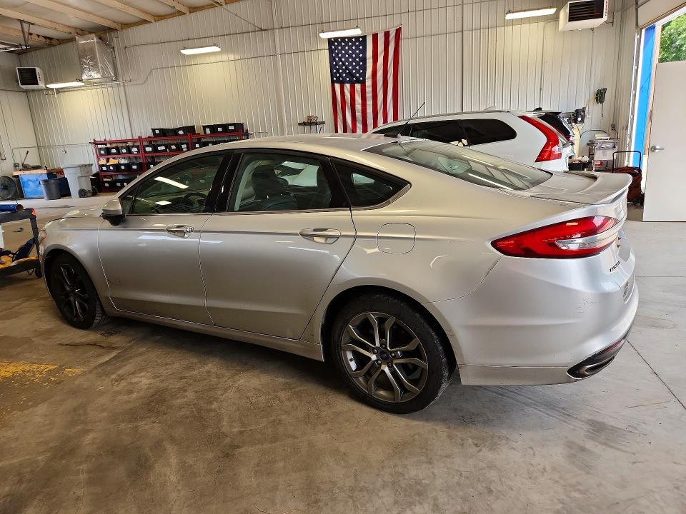 Photo 2 from auction – 2017 FORD FUSION with VIN 3FA6P0H97HR237787