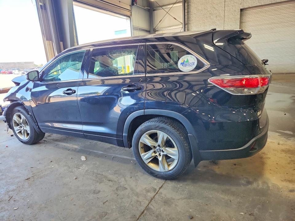 Photo 2 from auction – 2016 TOYOTA HIGHLANDER with VIN 5TDDKRFH1GS285232