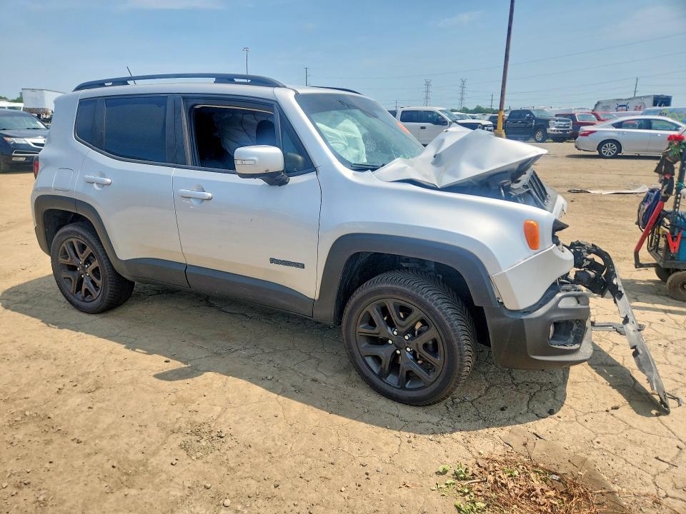 Photo 4 from auction – 2017 JEEP RENEGADE with VIN ZACCJBBH6HPF70146