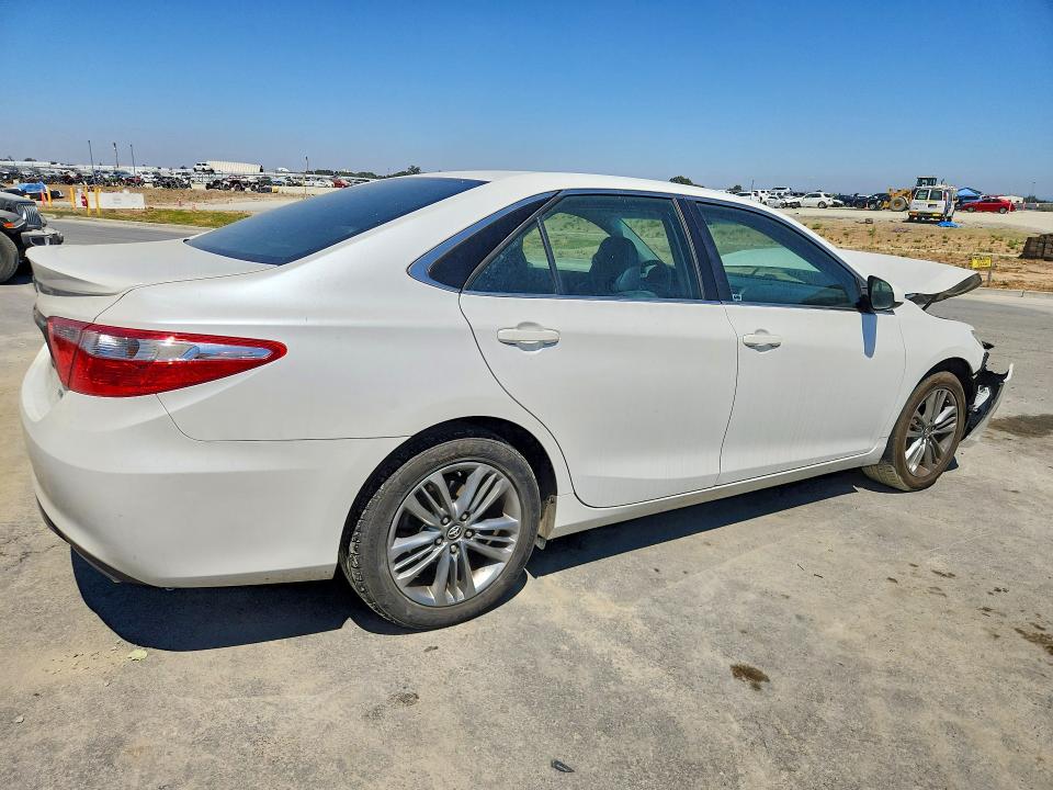 Photo 3 from auction – 2017 TOYOTA CAMRY with VIN 4T1BF1FK0HU330940