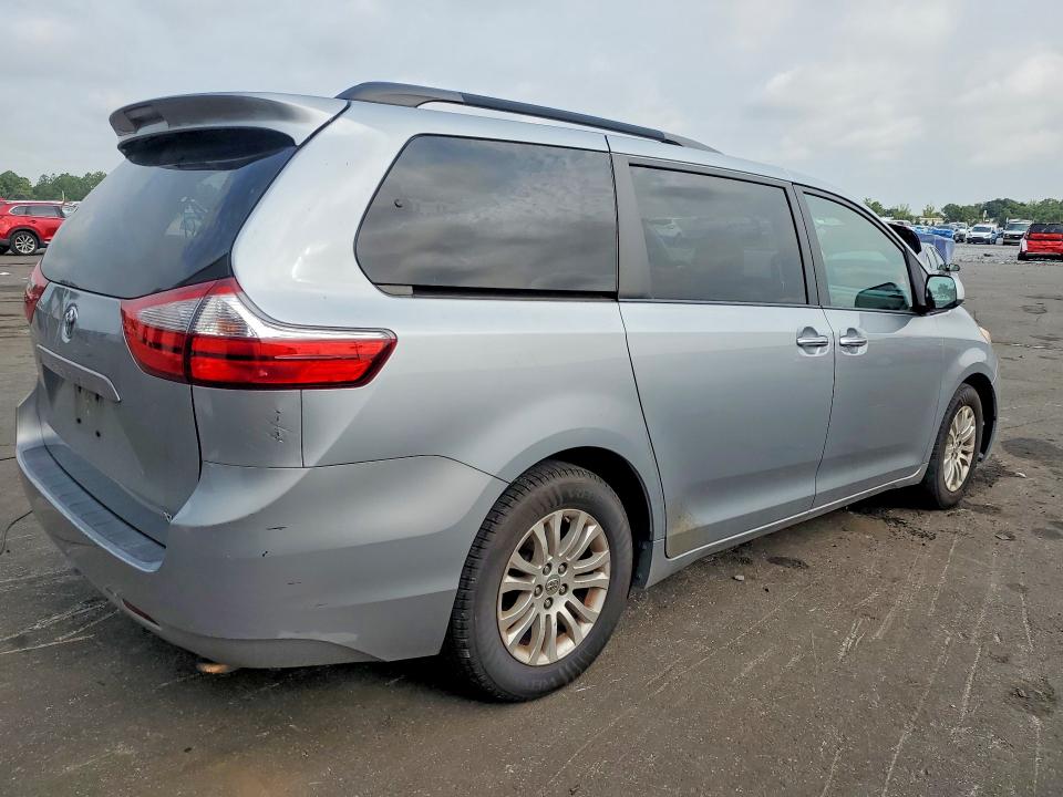 Photo 3 from auction – 2015 TOYOTA SIENNA with VIN 5TDYK3DC4FS537480