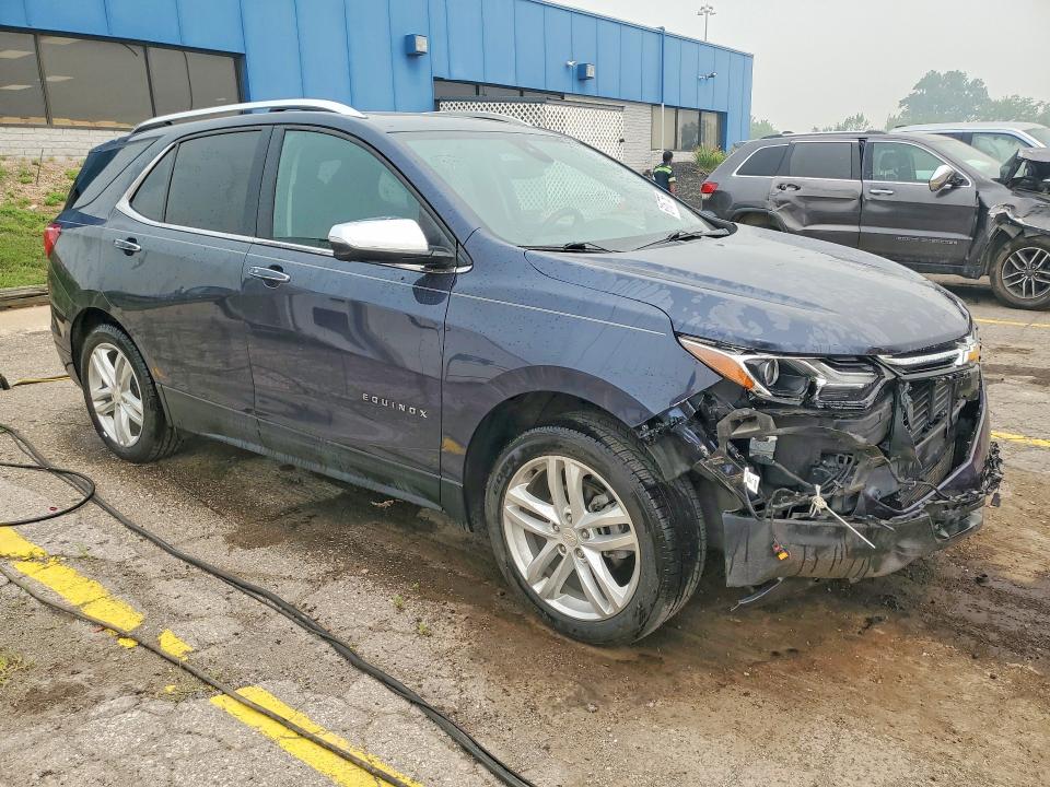 Photo 4 from auction – 2018 CHEVROLET EQUINOX with VIN 3GNAXVEV4JS575558