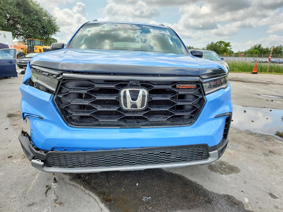 Photo 5 from auction – 2025 HONDA PILOT with VIN 5FNYG1H60SB075511