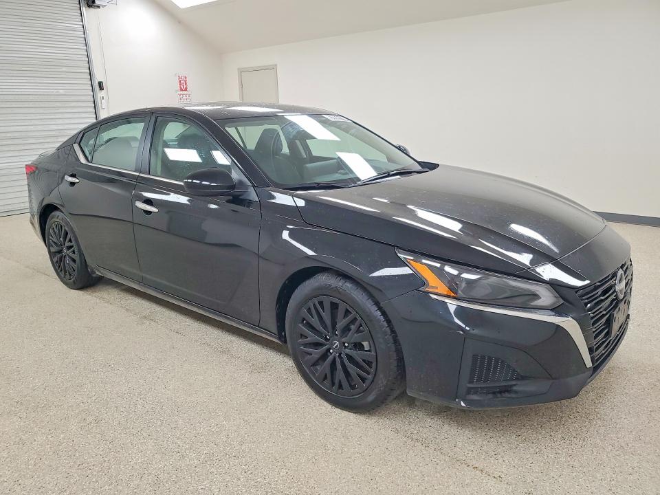 Photo 4 from auction – 2025 NISSAN ALTIMA with VIN 1N4BL4DV5SN409409