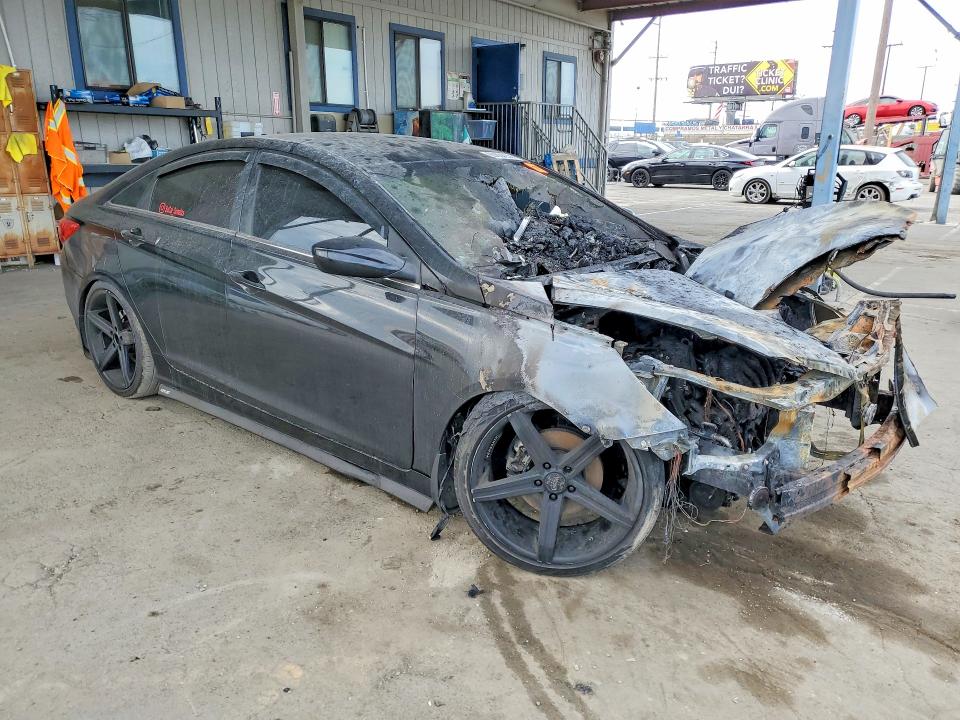 Photo 4 from auction – 2012 HYUNDAI SONATA with VIN 5NPEB4AC3CH502783