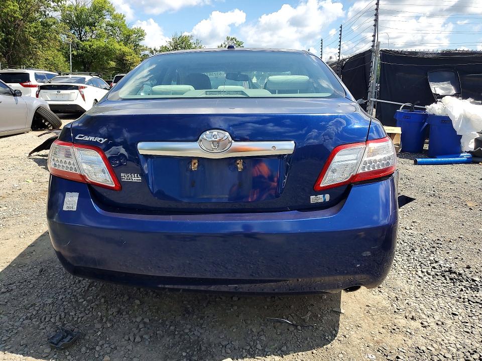 Photo 6 from auction – 2011 TOYOTA CAMRY with VIN 4T1BB3EK2BU131906