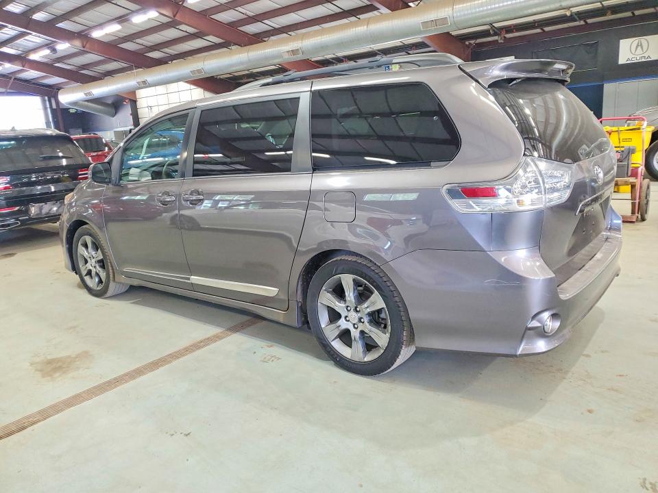 Photo 2 from auction – 2012 TOYOTA SIENNA with VIN 5TDXK3DC8CS230689