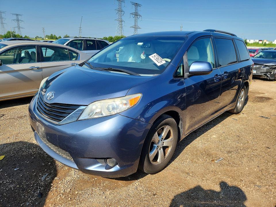 Photo 1 from auction – 2014 TOYOTA SIENNA with VIN 5TDKK3DC3ES526815