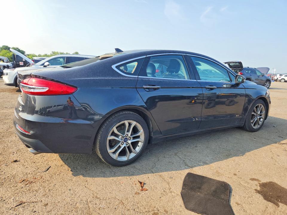 Photo 3 from auction – 2019 FORD FUSION with VIN 3FA6P0CD1KR245290