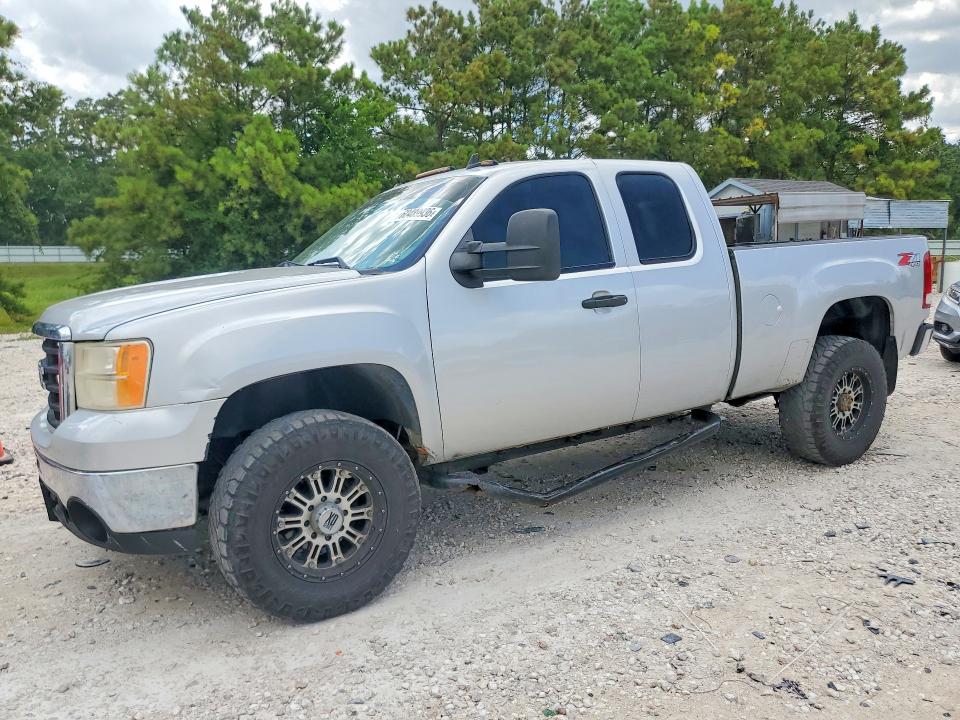 GMC SIERRA 2010 with VIN 1GT5K0BG6AZ193262 - Photo from auction