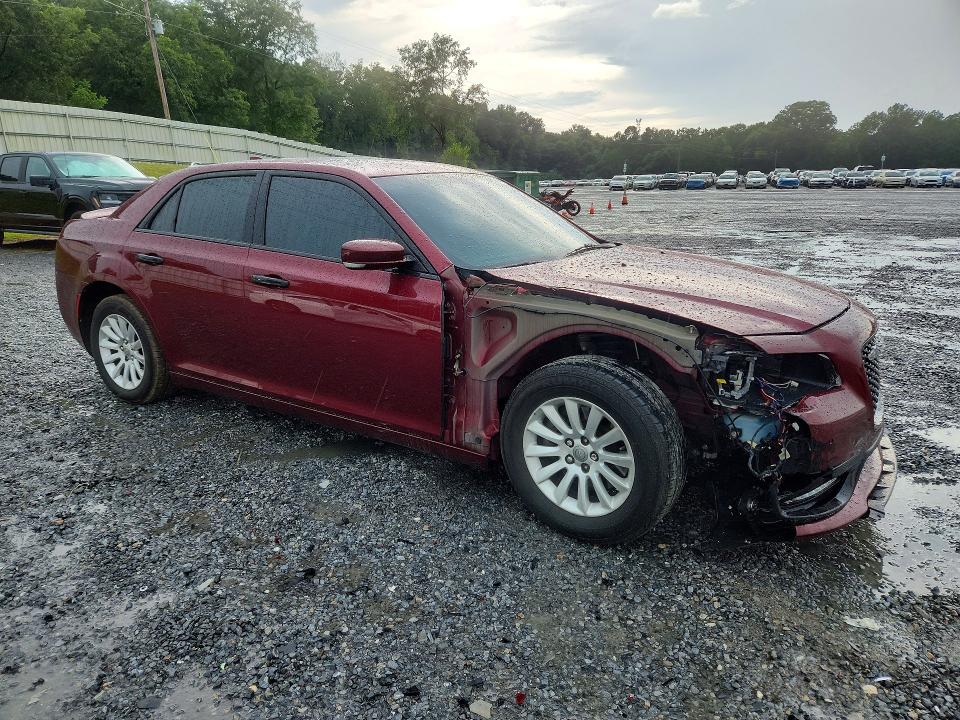 Photo 4 from auction – 2015 CHRYSLER 300C with VIN 2C3CCAET2FH900324