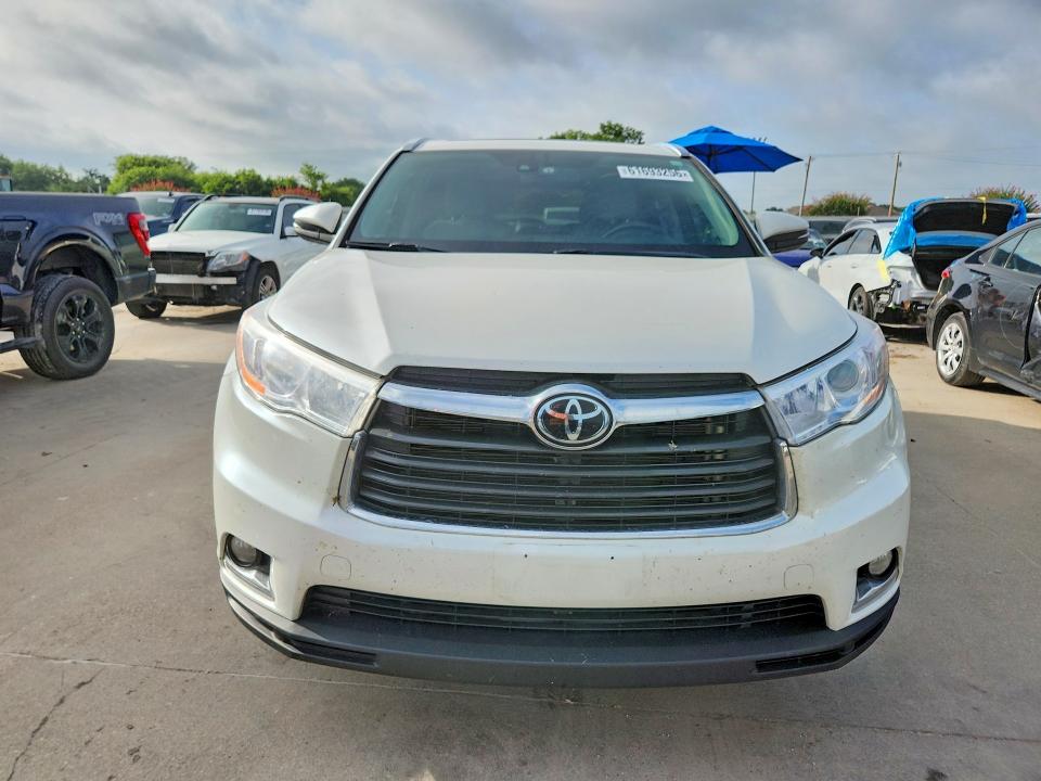 Photo 5 from auction – 2015 TOYOTA HIGHLANDER with VIN 5TDDKRFH0FS178607