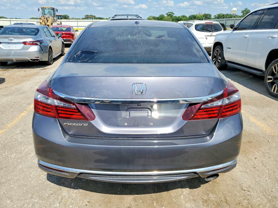 Photo 6 from auction – 2016 HONDA ACCORD with VIN 1HGCR2F71GA149672