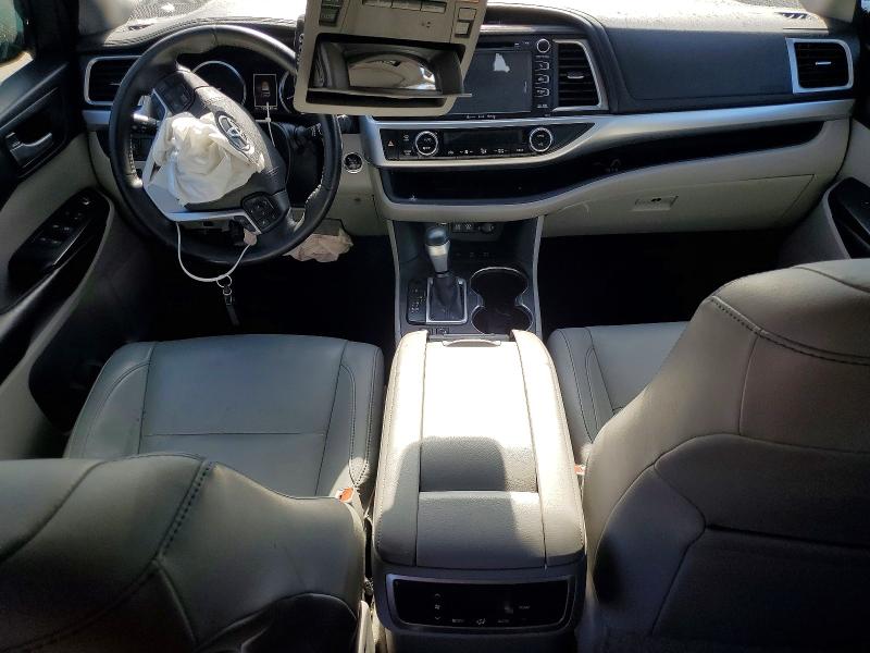 Photo 8 from auction – 2017 TOYOTA HIGHLANDER with VIN 5TDJZRFH1HS391406