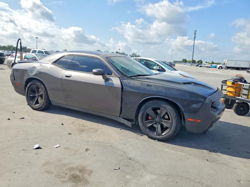 Photo 4 from auction – 2018 DODGE CHALLENGER with VIN 2C3CDZAGXJH245374