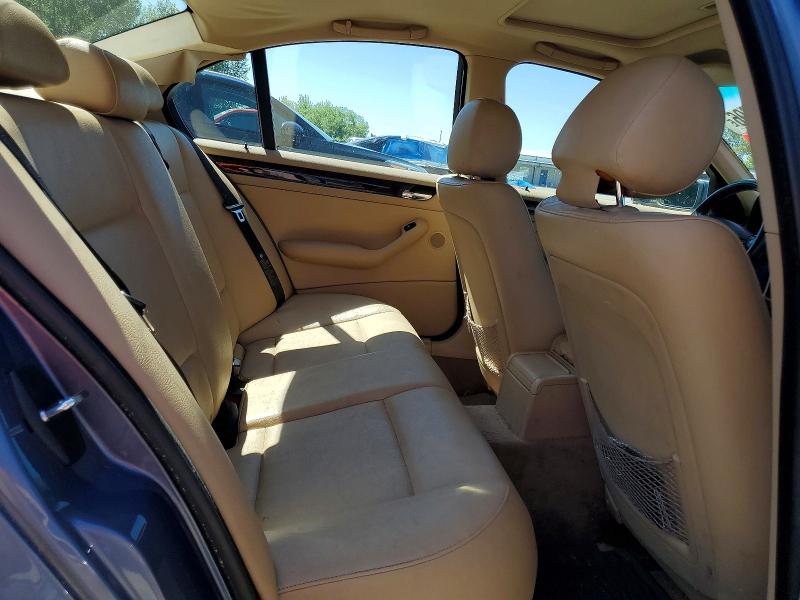 Photo 10 from auction – 2005 BMW 325 with VIN WBAAZ33485KW77719