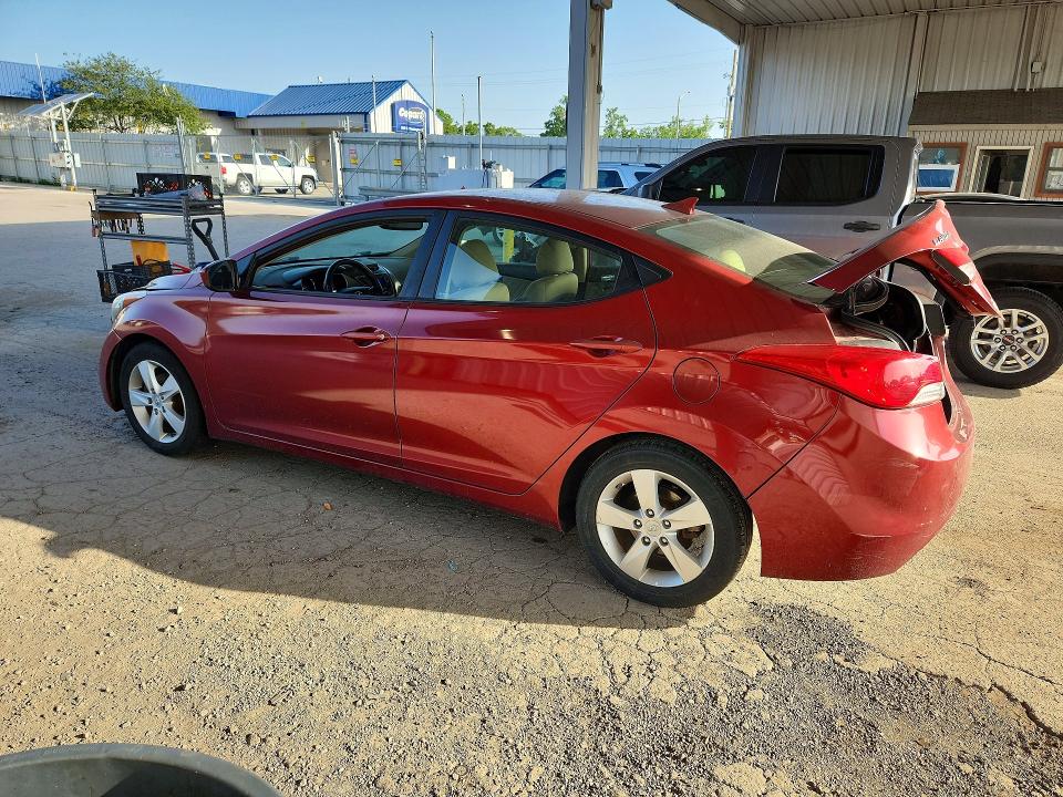 Photo 2 from auction – 2013 HYUNDAI ELANTRA with VIN 5NPDH4AEXDH240967