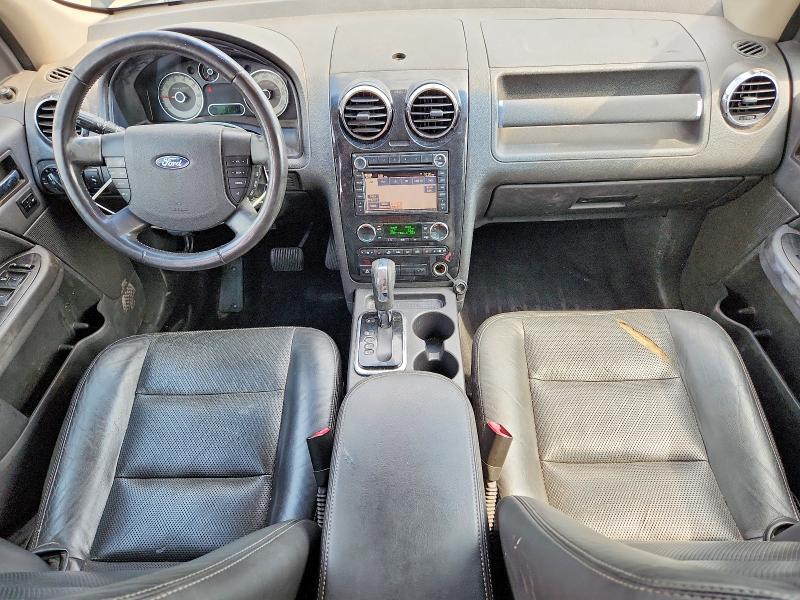Photo 8 from auction – 2008 FORD TAURUS X with VIN 1FMDK06W88GA19711