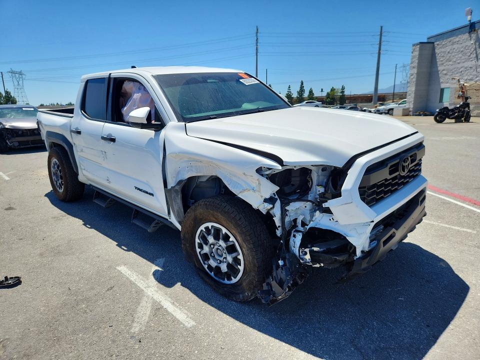Photo 4 from auction – 2026 TOYOTA TACOMA with VIN 3TMLB5JN6TM244512