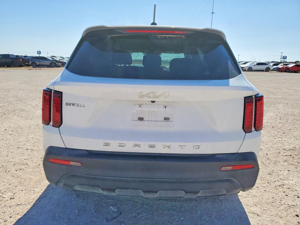 Photo 6 from auction – 2022 KIA SORENTO with VIN 5XYRG4LC3NG091301