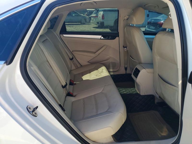 Photo 10 from auction – 2013 VOLKSWAGEN PASSAT with VIN 1VWBP7A35DC017528
