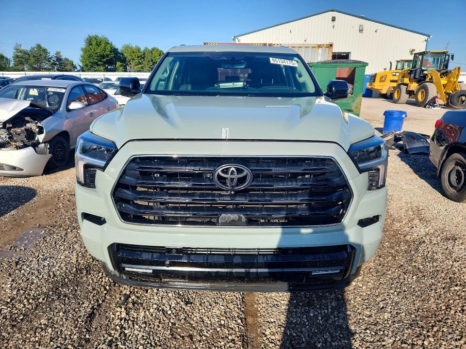Photo 5 from auction – 2024 TOYOTA SEQUOIA with VIN 7SVAAABA3RX027748