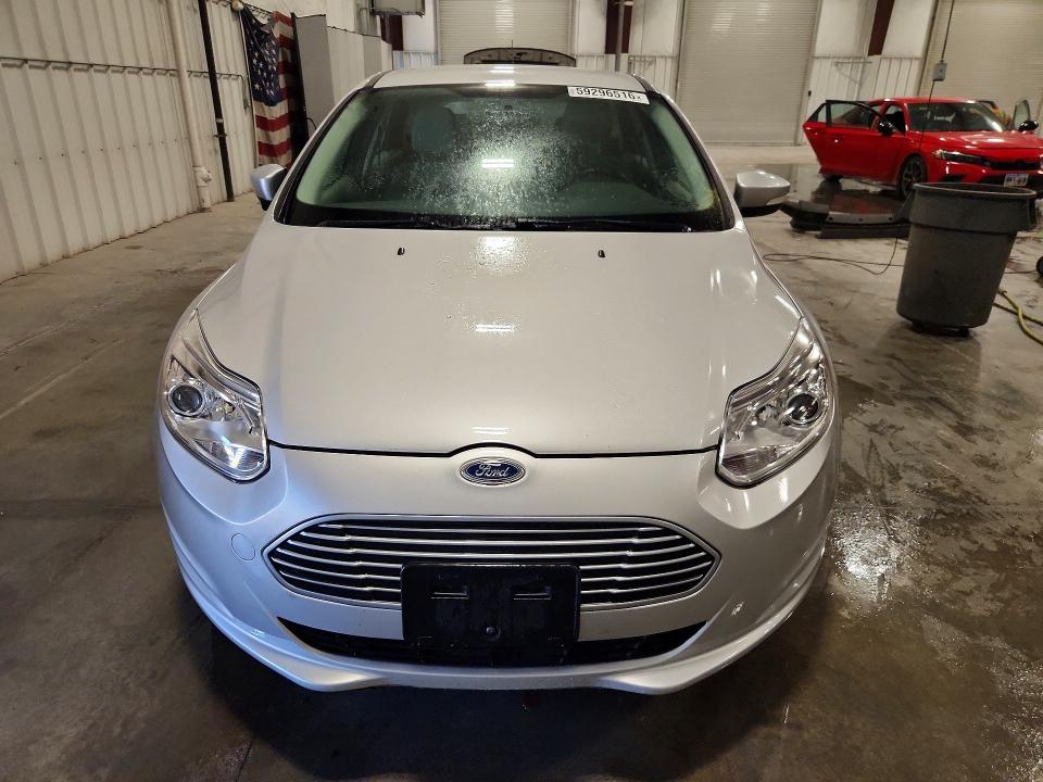 Photo 5 from auction – 2014 FORD FOCUS with VIN 1FADP3R4XEL330308