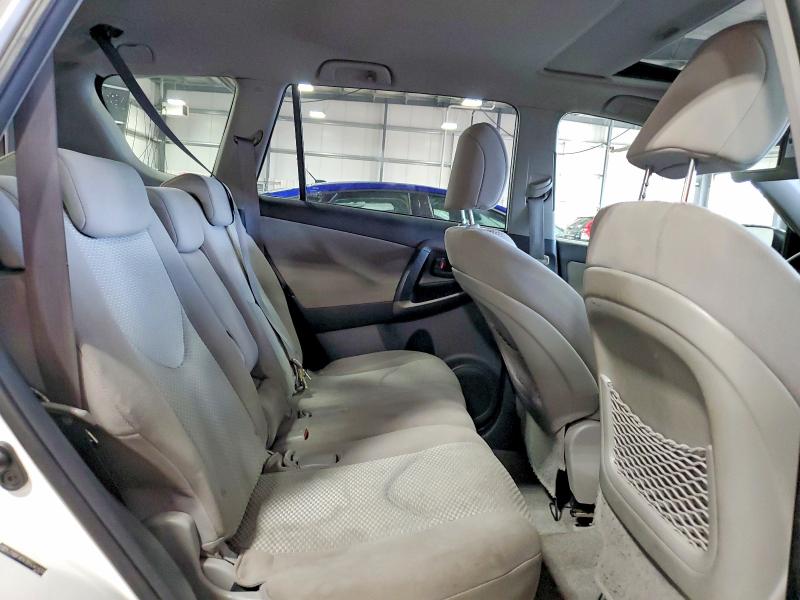 Photo 11 from auction – 2011 TOYOTA RAV4 with VIN JTMBF4DV3B5041832