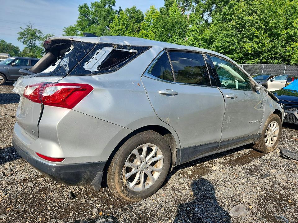 Photo 3 from auction – 2018 CHEVROLET EQUINOX with VIN 3GNAXJEV9JS548025