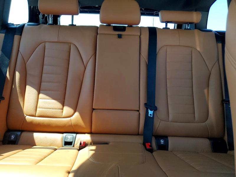 Photo 10 from auction – 2018 BMW X3 with VIN 5UXTR9C59JLD88510