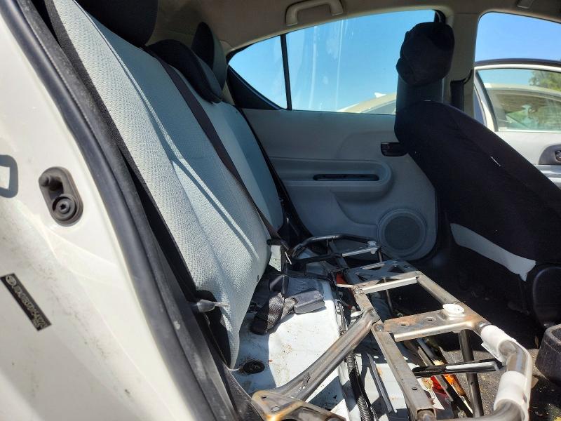 Photo 11 from auction – 2013 TOYOTA PRIUS C with VIN JTDKDTB37D1543223