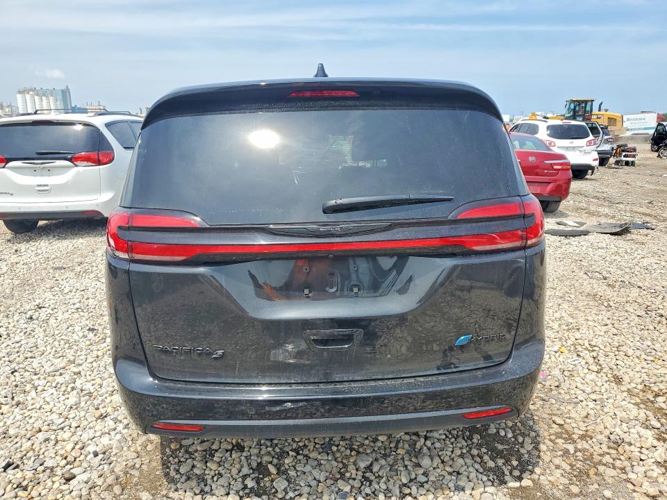 Photo 6 from auction – 2023 CHRYSLER PACIFICA with VIN 2C4RC1S77PR584461