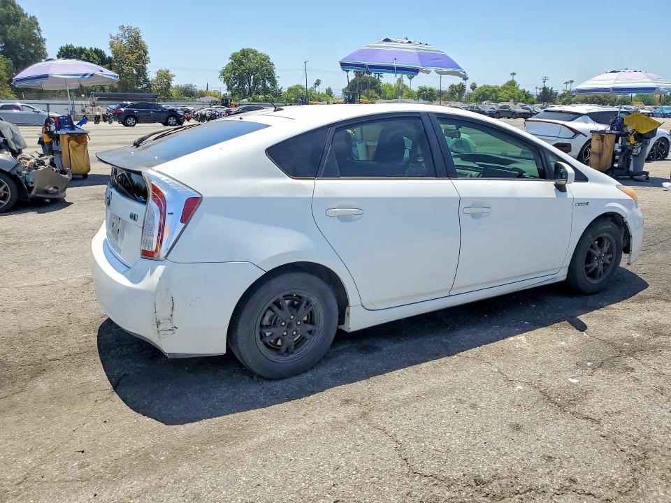 Photo 3 from auction – 2013 TOYOTA PRIUS with VIN JTDKN3DU4D5601445