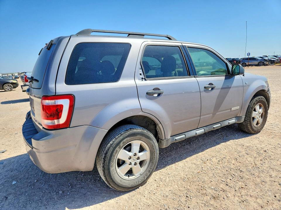 Photo 3 from auction – 2008 FORD ESCAPE with VIN 1FMCU03188KC39815
