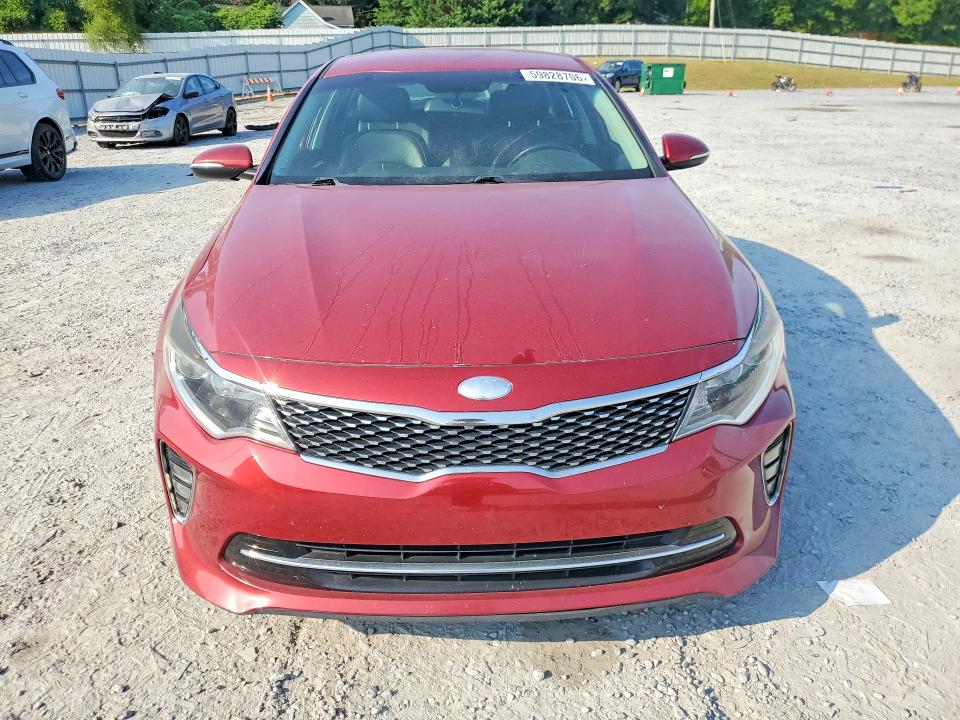 Photo 5 from auction – 2018 KIA OPTIMA with VIN 5XXGT4L32JG233588