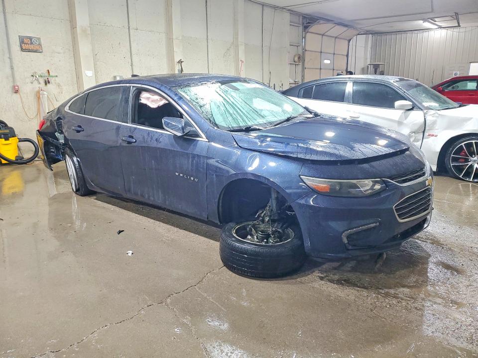 Photo 4 from auction – 2018 CHEVROLET MALIBU with VIN 1G1ZD5ST1JF154790
