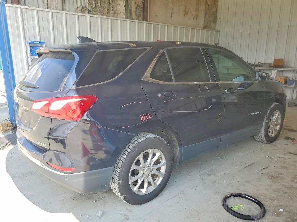 Photo 3 from auction – 2020 CHEVROLET EQUINOX with VIN 2GNAXTEV9L6175937