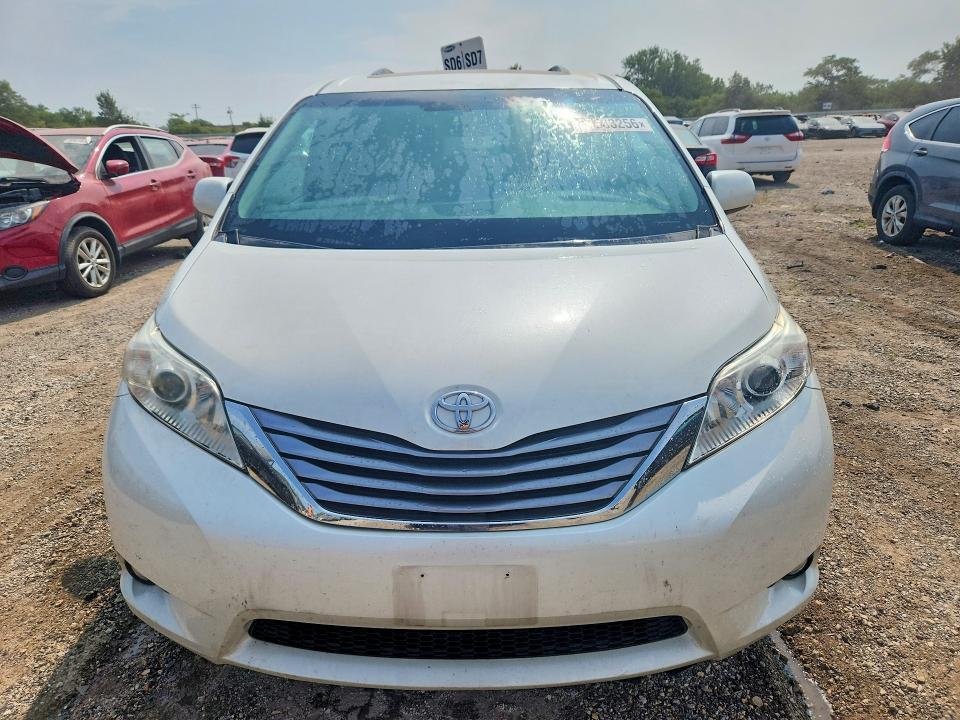 Photo 5 from auction – 2017 TOYOTA SIENNA with VIN 5TDYZ3DC6HS827976