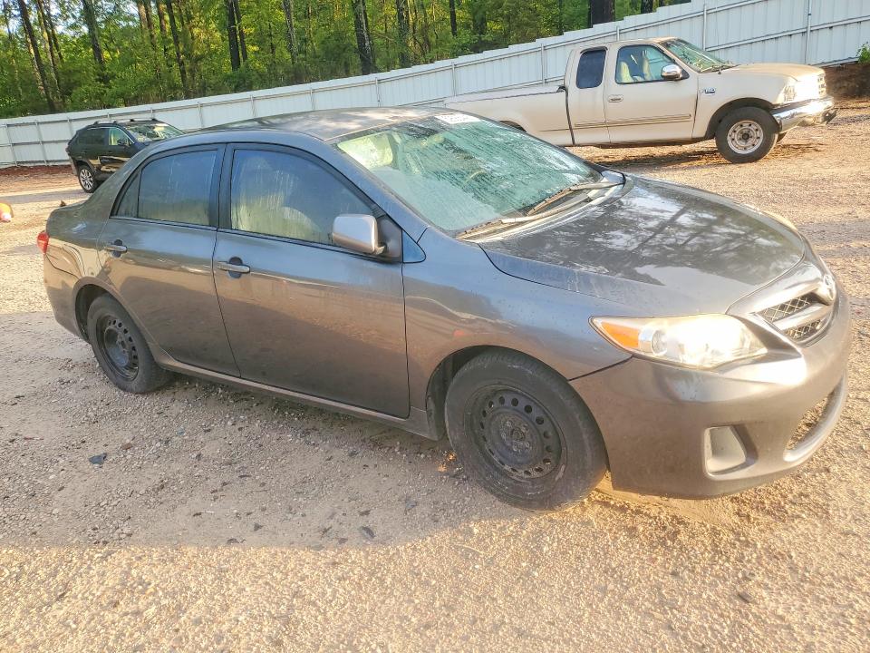 Photo 4 from auction – 2011 TOYOTA COROLLA with VIN 2T1BU4EE8BC571303