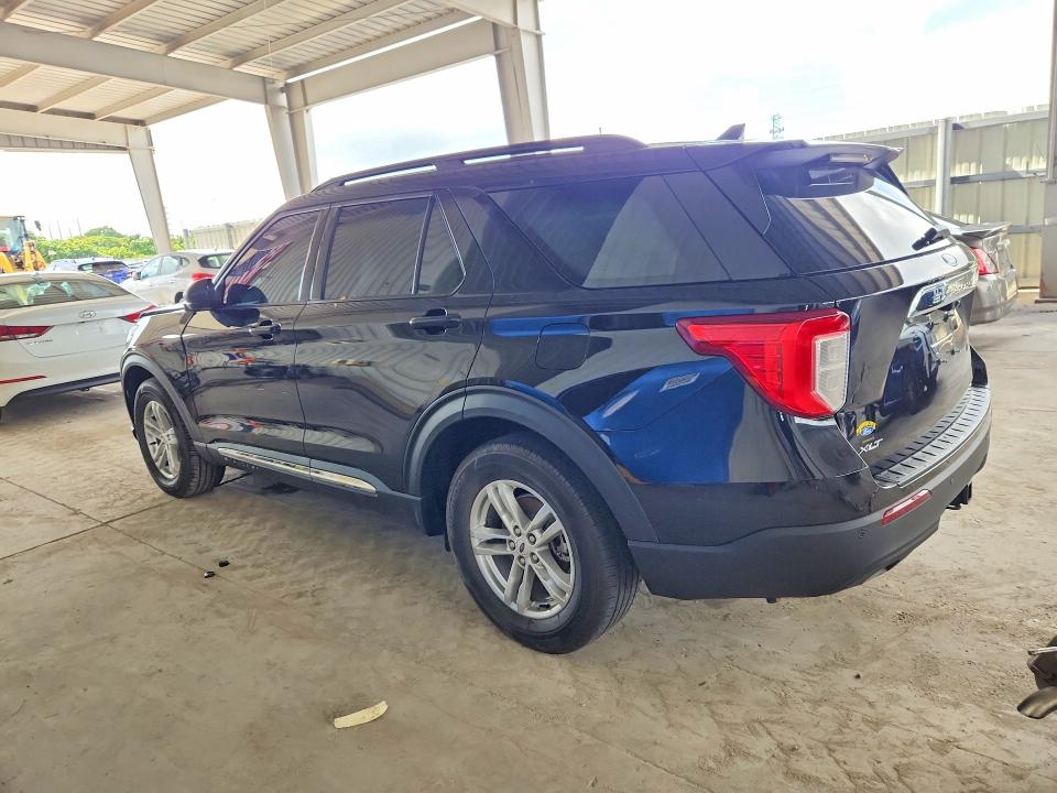 Photo 2 from auction – 2022 FORD EXPLORER with VIN 1FMSK7DH9NGA12136