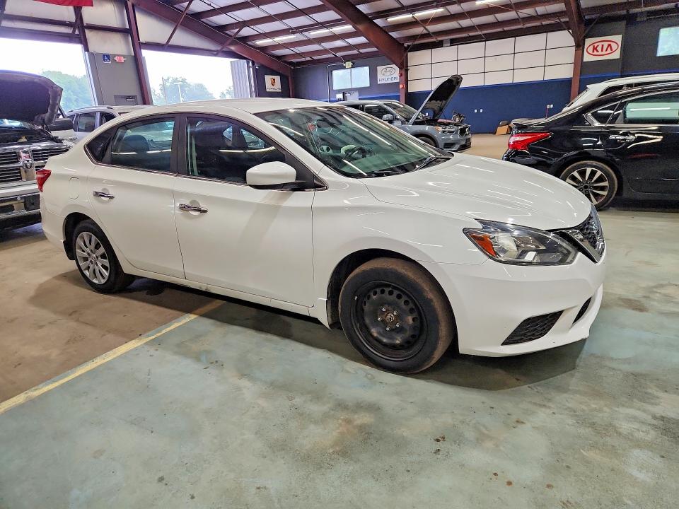 Photo 4 from auction – 2017 NISSAN SENTRA with VIN 3N1AB7AP7HY399013