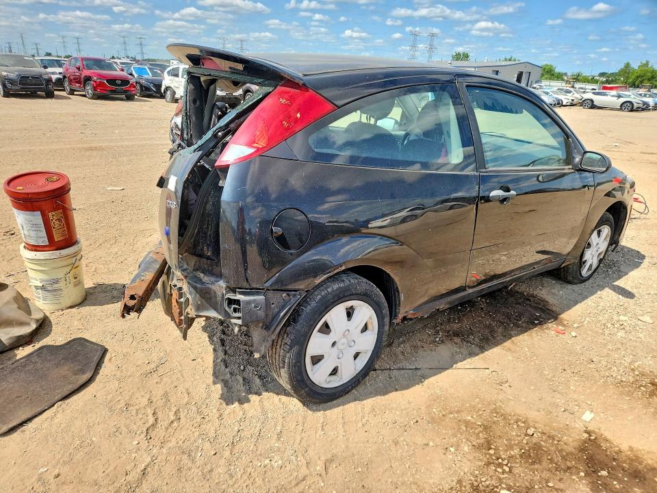 Foto 3 de la subasta – 2006 FORD FOCUS con VIN 1FAFP31N56W218223